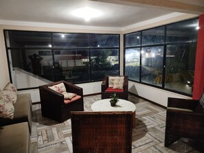 Interior - Premium retreat with private pool in Arembepe (Abrantes)