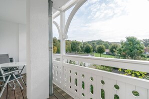 Outdoor dining - Moderne Ferienwohnung mit Balkon in Südostlage in Sellin (Sellin)