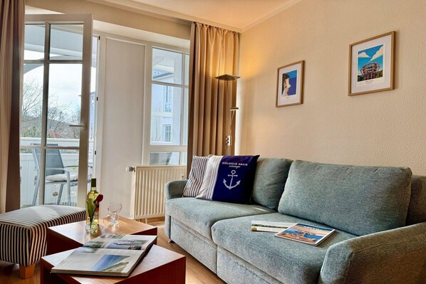 Living area - Moderne Ferienwohnung mit Balkon in Südostlage in Sellin (Sellin)