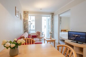 Living area - Ferienwohnung mit Balkon ostseenah in Sellin (Sellin)