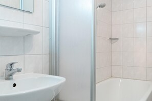 Bathroom - Stilvoll eingerichtete Ferienwohnung mit großem Balkon in Sellin (Sellin)