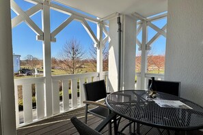Outdoor dining - Attraktive Ferienwohnung für 4 mit Balkon strandnah in Sellin (Sellin)