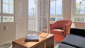 Smart TV, ping pong - Ferienwohnung mit Balkon und Fitnessbereich in Sellin (Sellin)