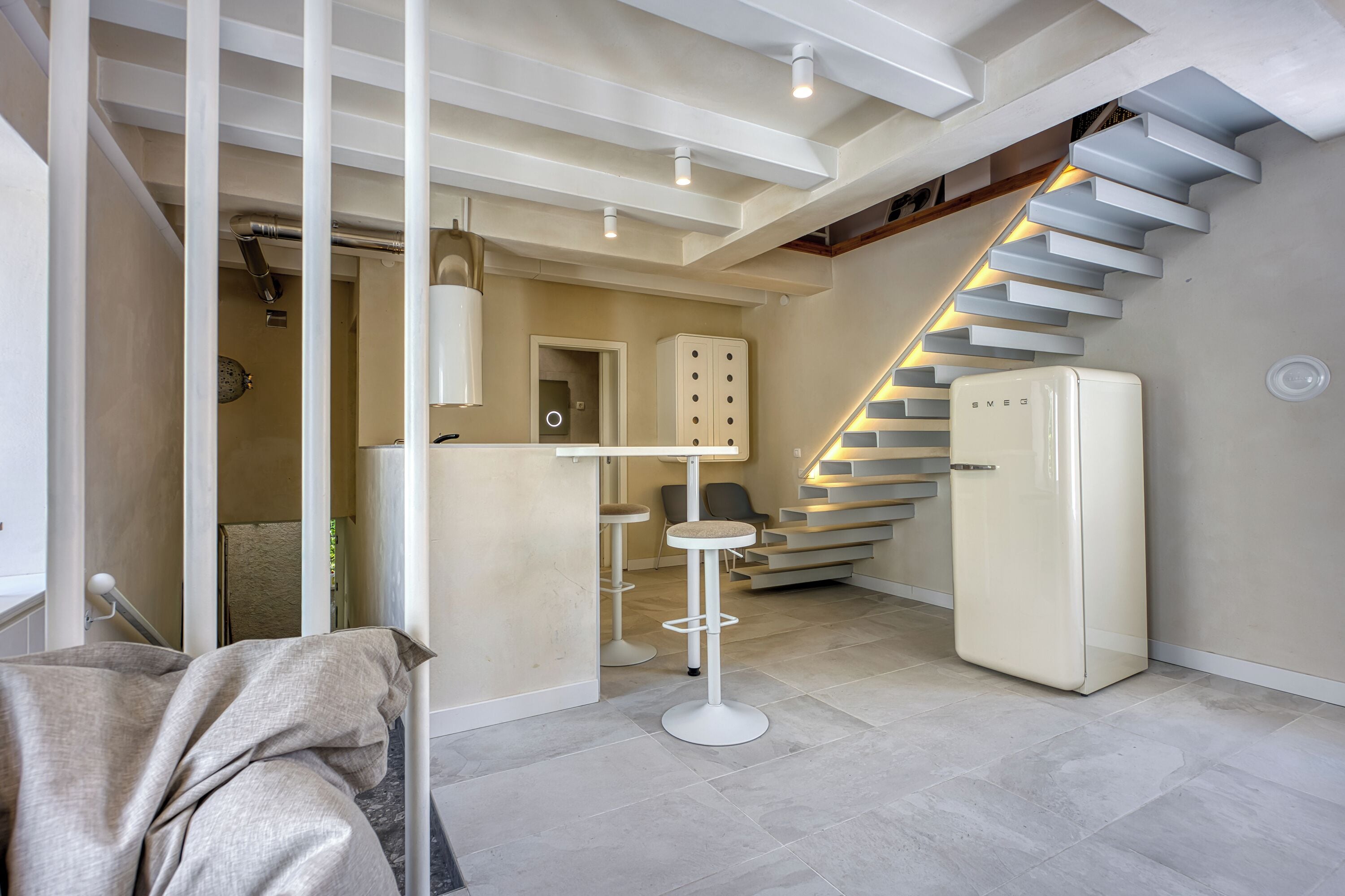 Departamento familiar, 1 habitación, aire acondicionado (1BR Star Wars Inspired Duplex Loft /w) | Interior