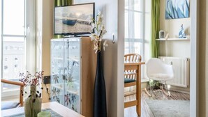 Smart-TV, Tischtennisplatte
