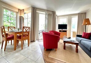 Smart TV, ping pong - Stilvolle Ferienwohnung nahe Ostseestrand in Sellin (Sellin)