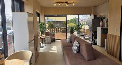 "3 Minutes from Everland & Caribbean Bay – Your Perfect Home Base"