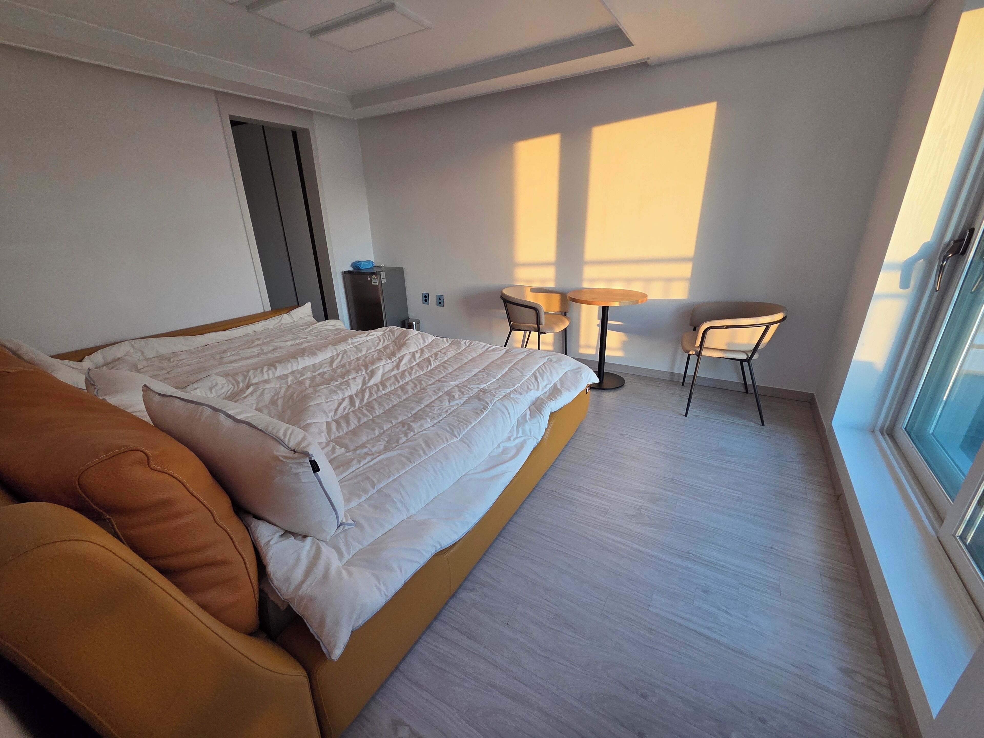4 bedrooms, WiFi, bed sheets