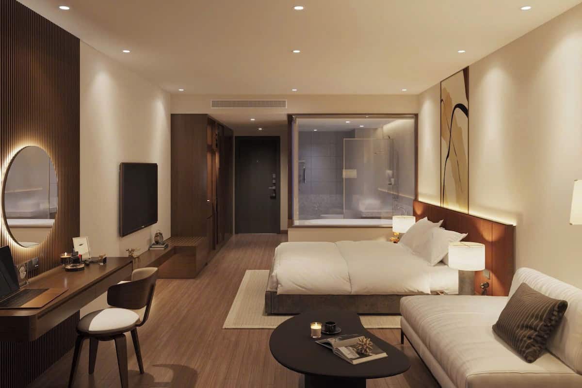 Premium Twin Room, Lake View | Premium bedding, minibar, desk, laptop workspace