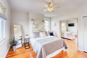 Internet, bed sheets - Walkable Oakley Neighborhood Home in Cincinnati! (Cincinnati)