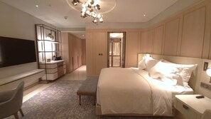 In-room safe, iron/ironing board, free WiFi - The Theodore Hanoi (Hanoi)