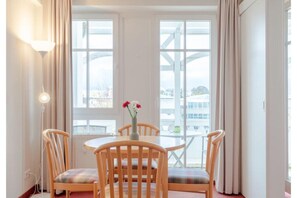 Dining - Ferienwohnung im 2.OG mit Balkon in Sellin (Sellin)