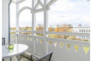 Outdoor dining - Ferienwohnung im 2.OG mit Balkon in Sellin (Sellin)