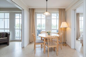 Dining - Ostseeurlaub mit Hund und Balkon in Sellin (Sellin)