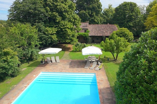Autumn, Building Exterior, Garden, Outdoor, Pool, Spring, Summer, Winter