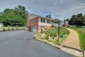 Exterior - Cozy Suite for Couples and Travel Nurses (Mechanicsville)