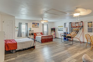 3 Schlafzimmer, Schreibtisch, Internetzugang, Bettwäsche