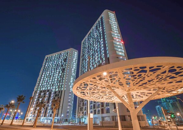 Exterior - Bloomfields 1BR in Shams Meera - Reem  (Abu Dhabi)