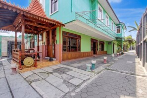 Esterni