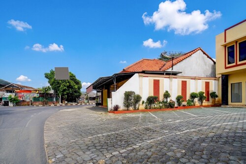 Deluxe Retreat Near Pahoman Stadium
