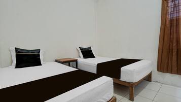 Escrivaninha, Wi-Fi de cortesia, roupa de cama
