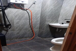 Bathroom - Deluxe Double near Cihampelas Walk (Bandung)