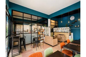 Dining - Deluxe Double near Embung Fatimah (Batam)
