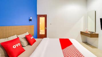 Desk, free WiFi, bed sheets