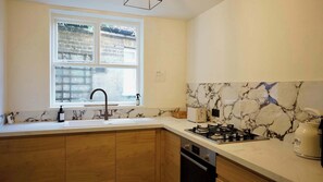 Fridge, microwave, oven, dishwasher - Historic 2BDR Cottage in Dulwich Village (Greater London)