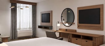 La Quinta Inn and Suites by Wyndham Central McKinney