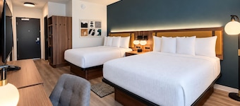 La Quinta Inn and Suites by Wyndham Central McKinney