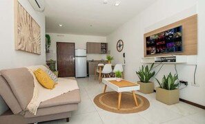 Apartment, Stadtblick | Wohnbereich