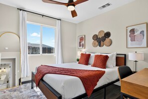 Room - Pool + Firepit + BBQ | Near Park + DT Yucca Valley |  The Light of the Desert (Yucca Valley)