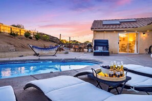 Pool - Pool + Firepit + BBQ | Near Park + DT Yucca Valley |  The Light of the Desert (Yucca Valley)