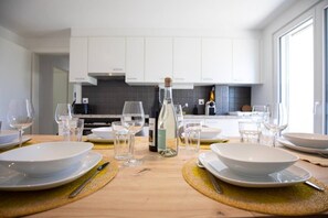 Kühlschrank, Ofen, Herdplatte, Geschirrspüler