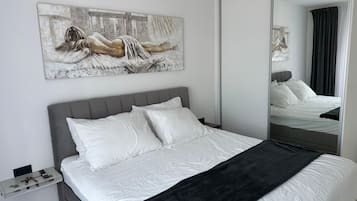 Apartment, Balcony, Beach View | Iron/ironing board, free WiFi