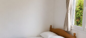 Araliki Apartments & Studios