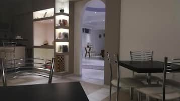 تناول الطعام
