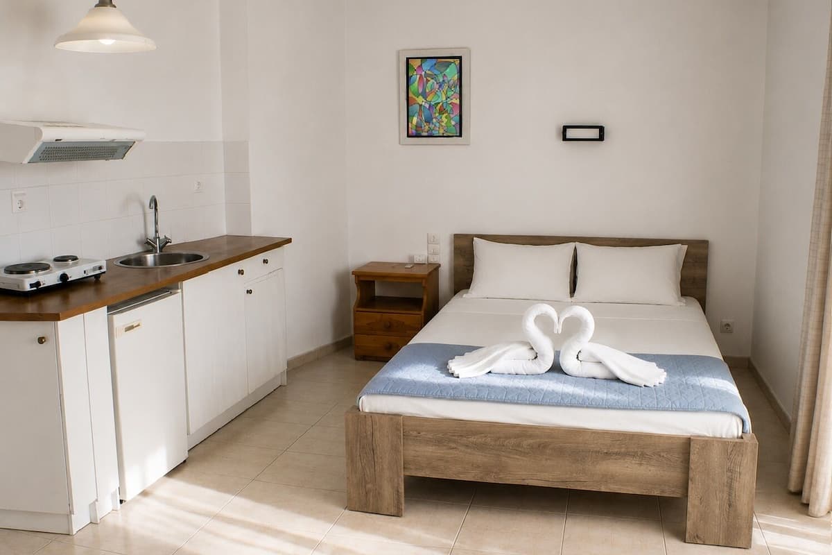 Standard Twin Room, Balcony | WiFi (free), bed sheets