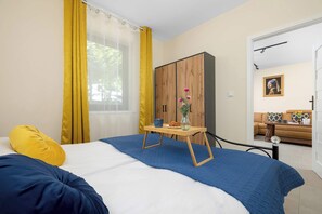 Iron/ironing board, travel cot, WiFi, bed sheets - Cozy Apartments with a Garden | Close to Downtown (Bielsko-Biała)