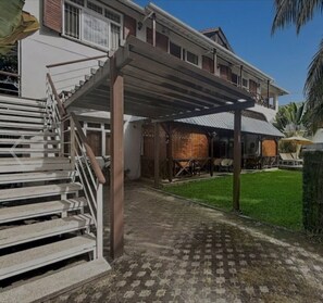 Exterior - A few steps to the beach (Pereybere)