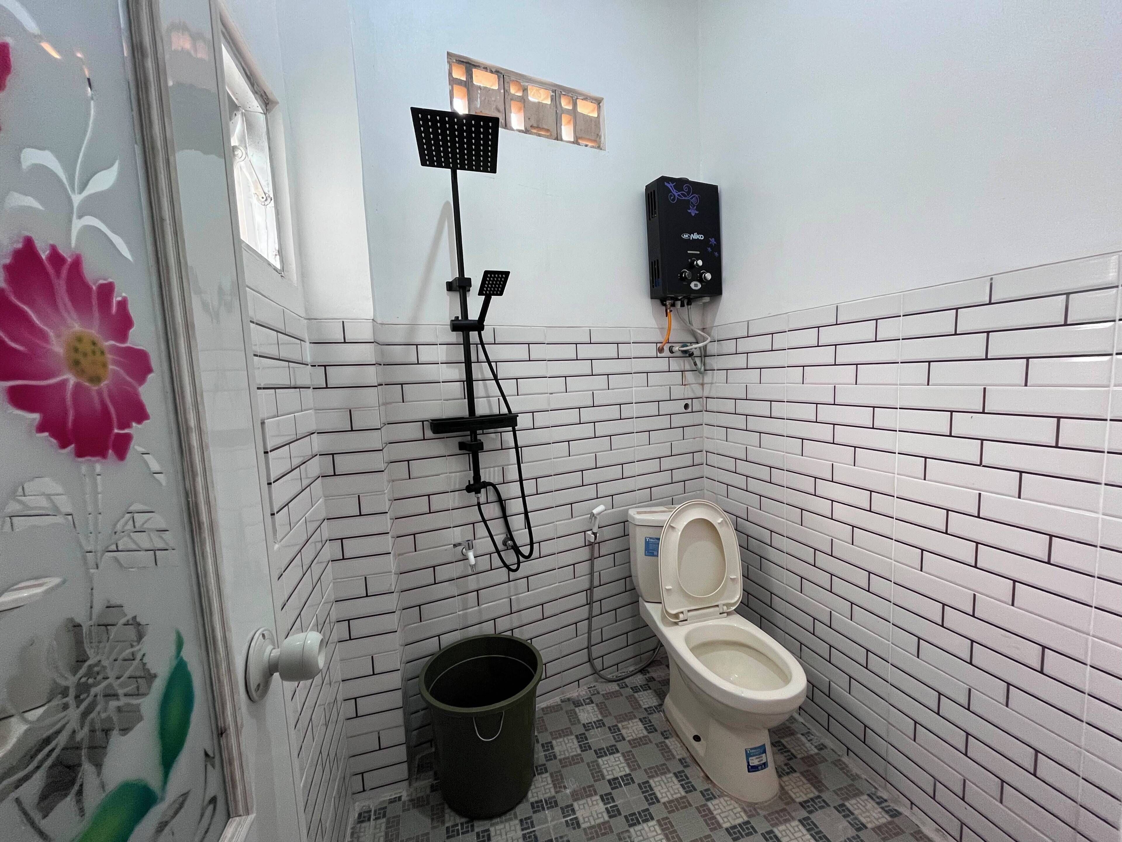 ห้องดีลักซ์ทริปเปิล, ระเบียง, วิวภูเขา | ห้องน้ำ | ฝักบัว, สบู่, ยาสระผม, กระดาษชำระ