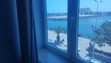 Double Room, Lake View | Interior