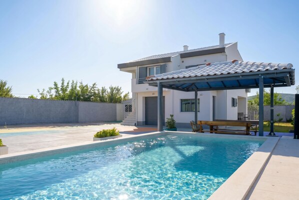 Standard House, 4 Bedrooms, Microwave (Holiday Home Eros with Pool) | Pool - Holiday Home Eros With Pool (Sibenik)