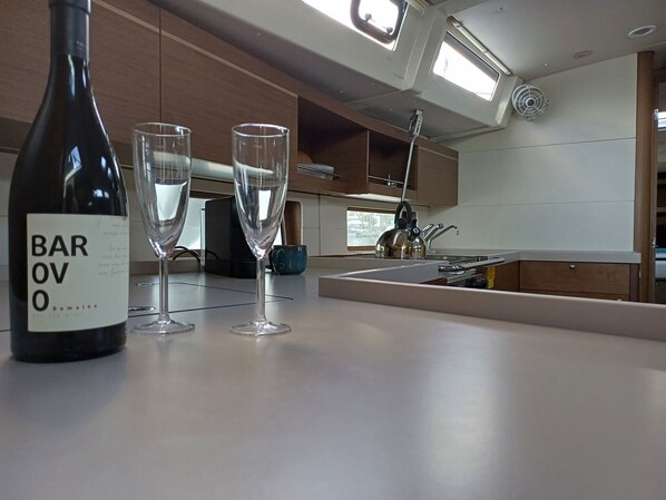 Private kitchen - Sun-kissed Sailing Adventure in the Ionian Islands (Preveza)