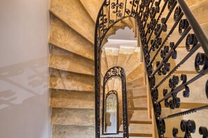 Interior - 7 Main Gate - Double Room with Balcony (Birgu)