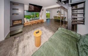 TV, fireplace - Pet friendly home in Krasic with sauna (Krasic)