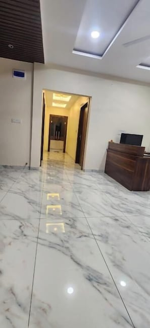 Lobby - Pratap Royal Stay (Ujjain)