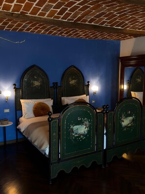 Suite Deluxe, vista piscina | Biancheria in cotone egiziano, biancheria da letto di alta qualità