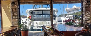 Outdoor dining - Dubrovnik Delight: A Sun-Kissed Sailing Experience (Dubrovnik)